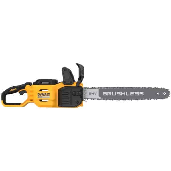 Tronçonneuse DeWALT DCMCS575N-XJ 50CM en action