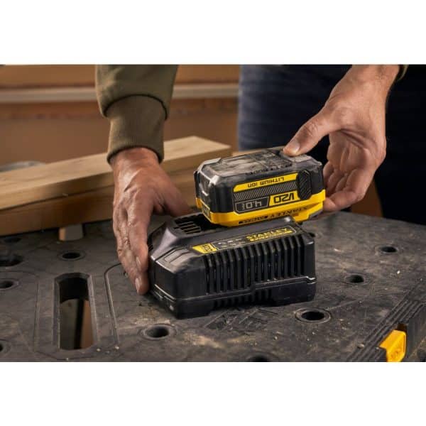 Stanley Fatmax SFMCB14M1-QW Pack de démarrage : 1 x batterie 18V 4.0Ah + Chargeur 2A – Image 3